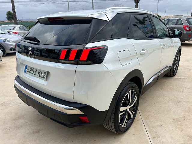 PEUGEOT 3008 ALLURE 1.5 BLUE HDI AUTO SPANISH LHD IN SPAIN ONLY 56000 MILES 2018